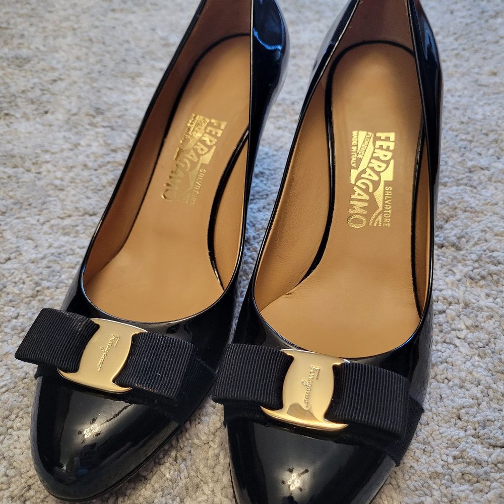 Salavtore Ferragamo Carla Patent Leather Pumps Size 9.5 (Like New)